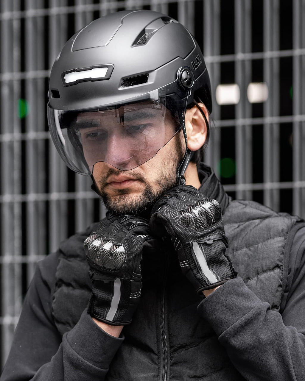 ILM E3-10L Adult Bike Helmet with Front and Rear LED Lights