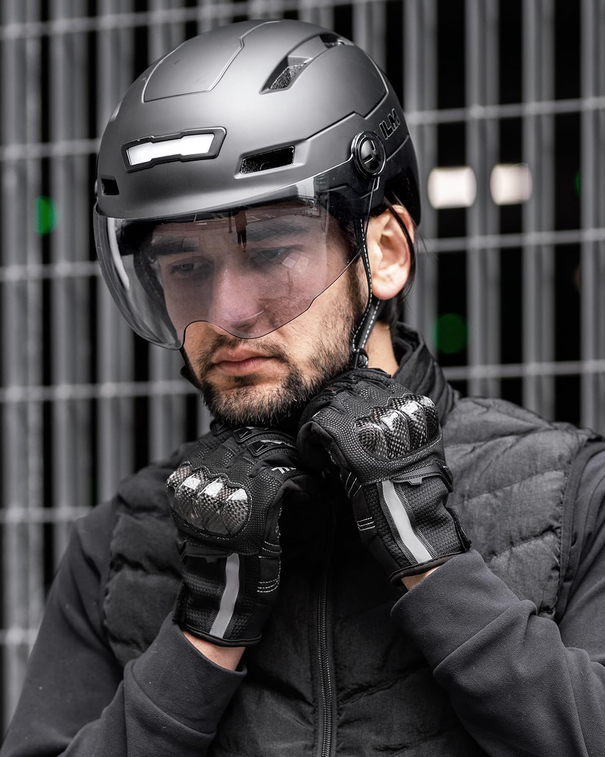 ILM E3-10L Adult Bike Helmet with Front and Rear LED Lights