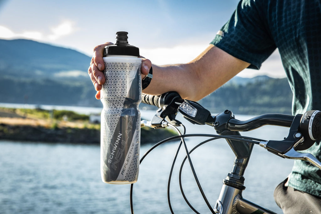 Schwinn 26 oz Insulated Reflective Bike Water Bottle & Cage
